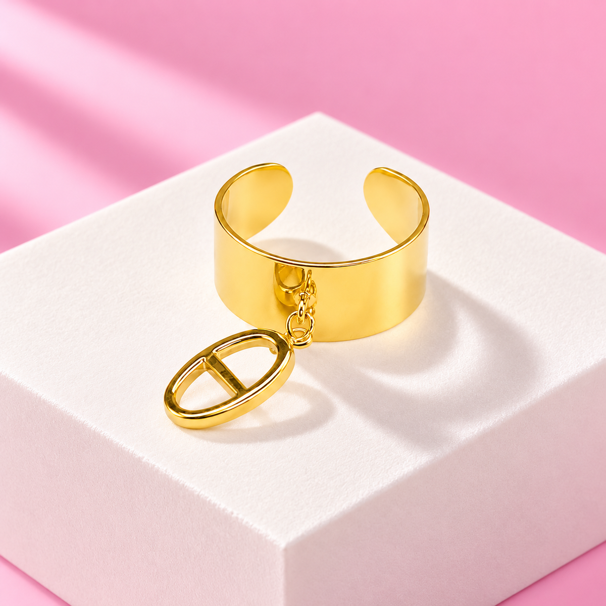 Bague Clara anneau large breloque acier inoxydable dore – Mgx Bijoux