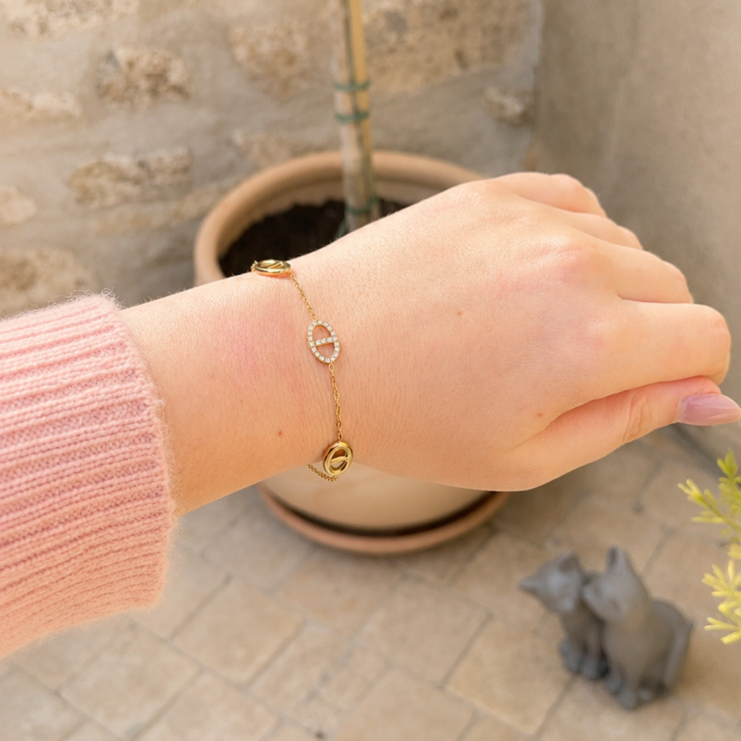 Bracelet Amanda porte au poignet – Mgx Bijoux