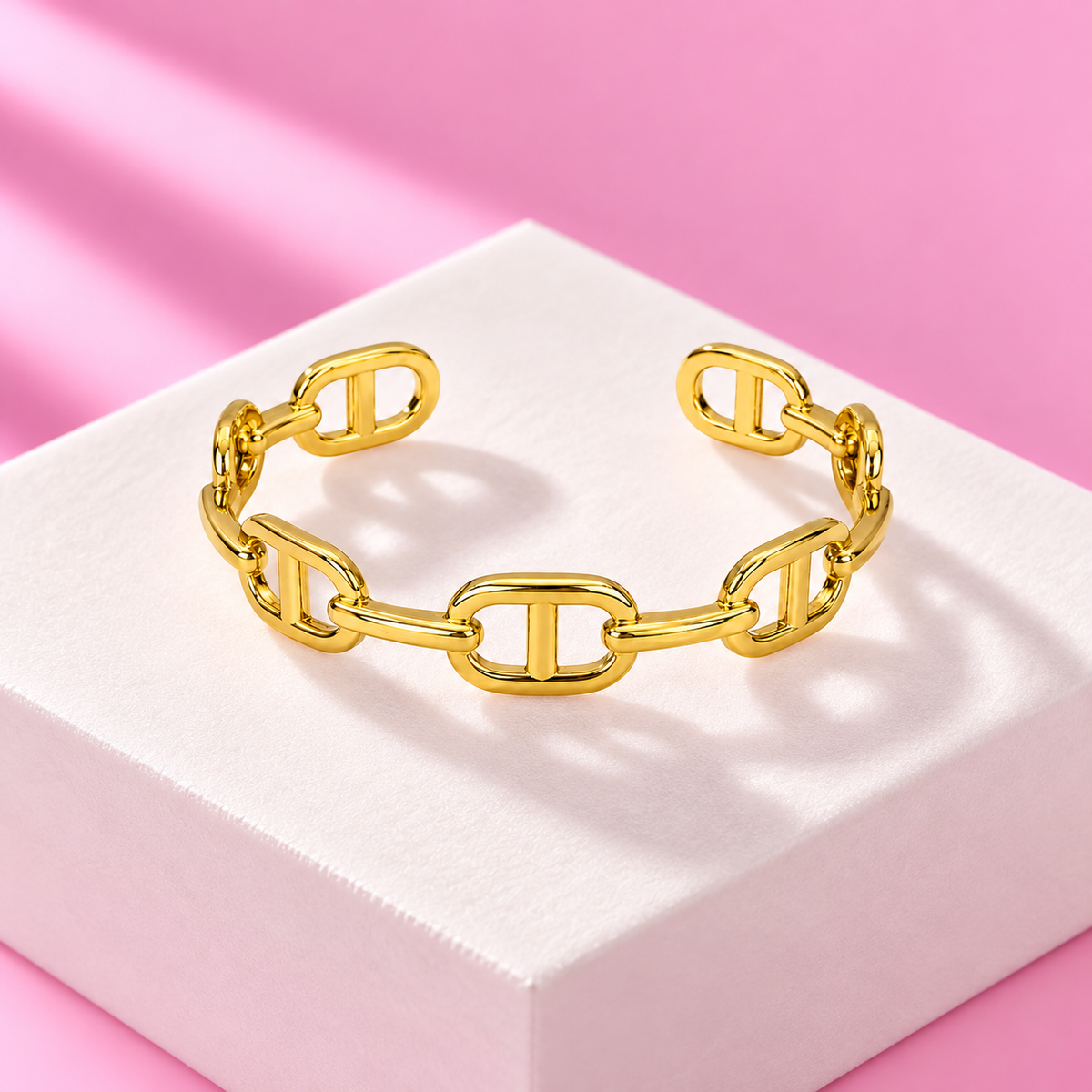 Bracelet Inaya maille marine rigide acier inoxydable dore – Mgx Bijoux