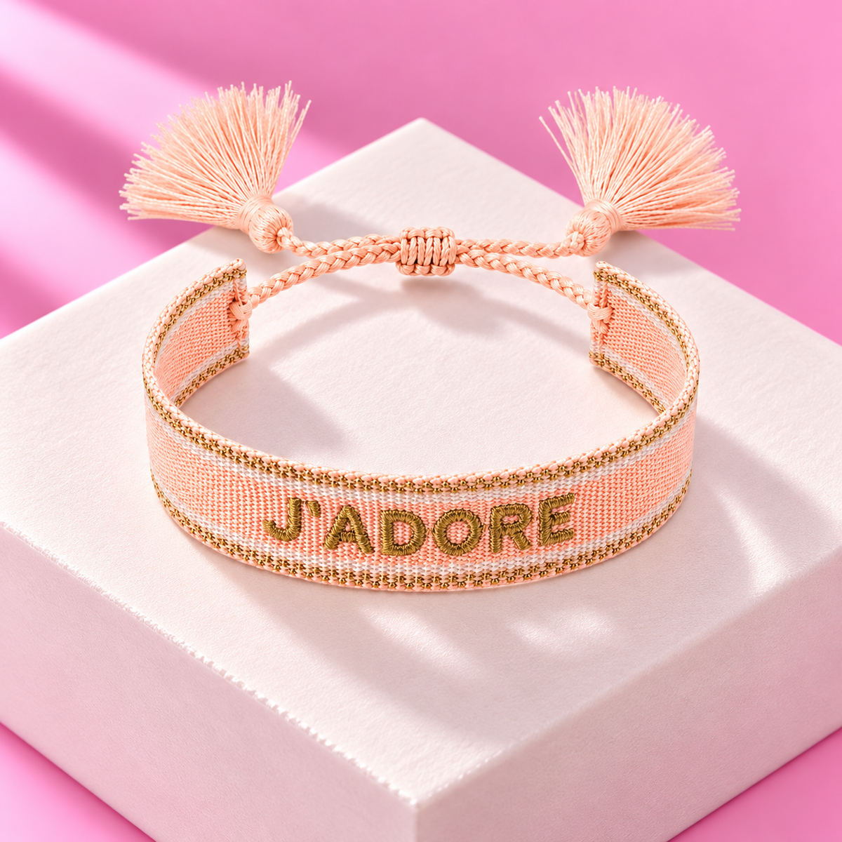 Bracelet Rosalia tisse J'adore pompons rose – Mgx Bijoux
